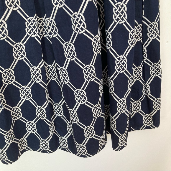 Jones New York Navy Blue & White Celtic Knot Pleated Cotton Skirt Size 8 EUC - Picture 10 of 10